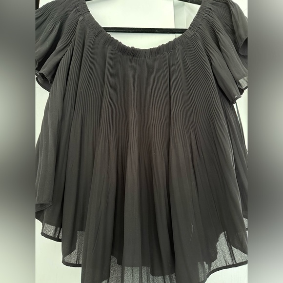 Lulus Romantic Kisses Pleated Top - Picture 3 of 3